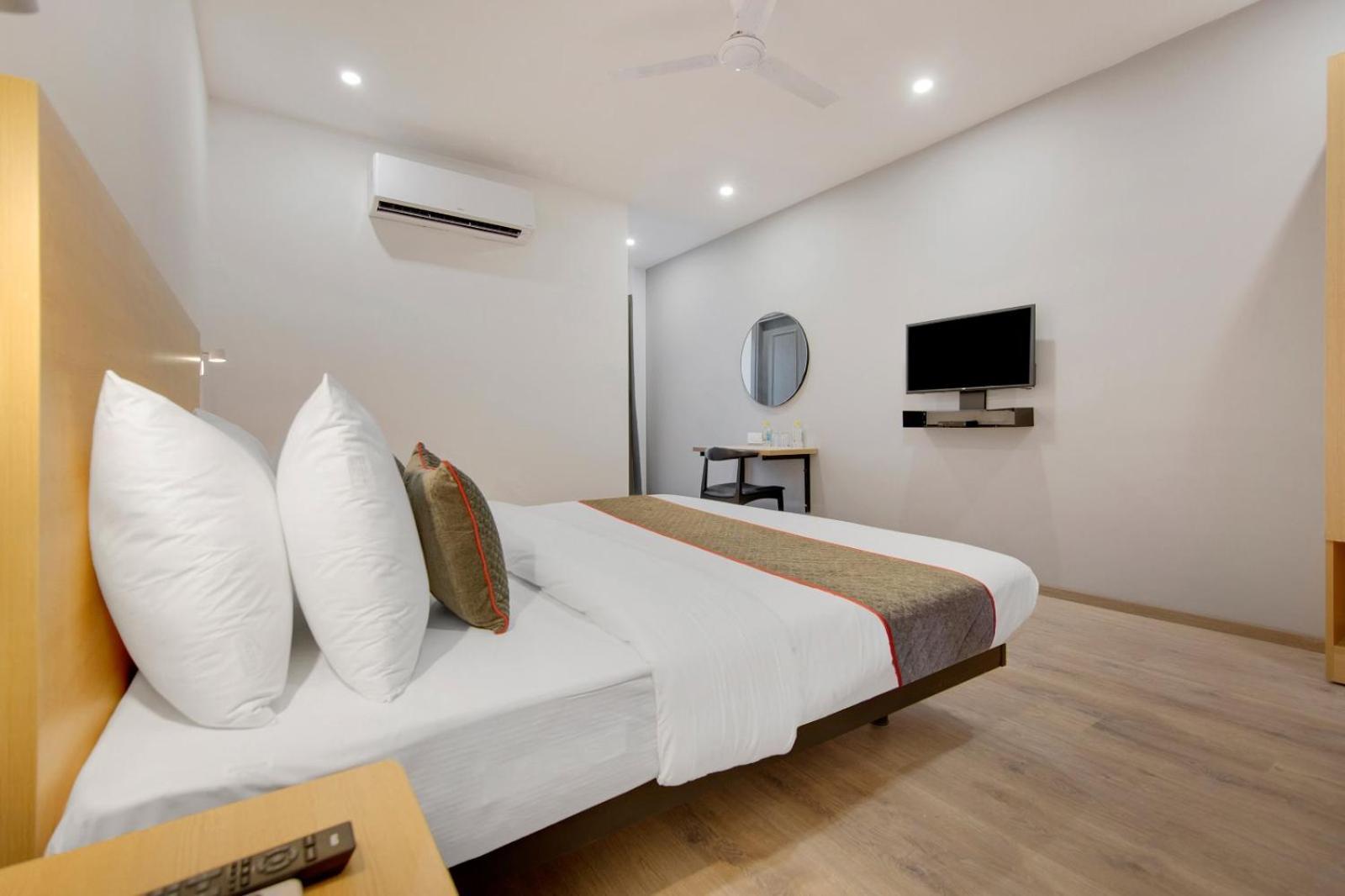 Hotel Aerotech Near Delhi Airport New Delhi Eksteriør billede